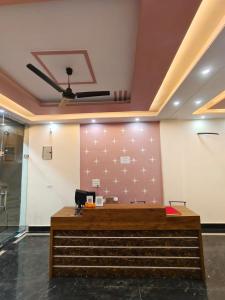 Hotel Hardik Palace