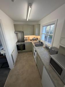 Contemporary 1-Bed Retreat Free Parking & Patio