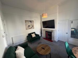 Contemporary 1-Bed Retreat Free Parking & Patio