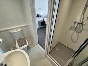 The Jubilee Hotel East - with NEWLY REFURBISHED SPA FACILITIES - GAMESPIT - AND SMOKEHOUSE