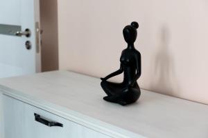 Stylish Apartment with Free WiFi 3 min to BIG Mall Quiet and Well Connected