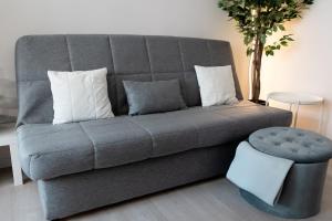 Stylish Apartment with Free WiFi 3 min to BIG Mall Quiet and Well Connected