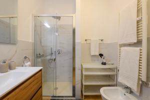 Giro 52 - 2 bedroom Apartament, close to San Siro, Fiera and 10 min metro to Duomo