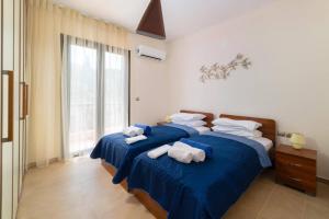 Villa Dimitra Springs by Villa Plus