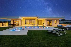 Villa Kazoulis - Sea & Mountain View