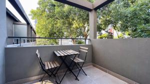 Depto Nayla - Studio en macrocentro para 2 personas con balcon - Hola Sur