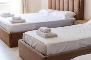 Sun & Sea Apartment Durrës Waterfront by PikHost