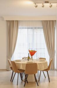 Central Apartment in St Julians, Perfect for Families