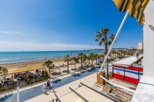 Sun & Sea Apartment Durrës Waterfront by PikHost
