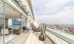 Casa Reforma by Kukun