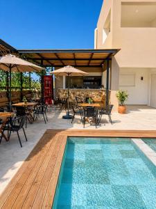 Diamond Deluxe Apartments Pool&Bar