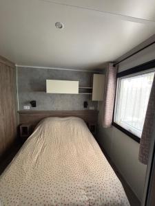 Mobil home récent climatisé avec terrasse-fréjus