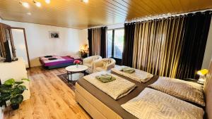 Private Studio Apartment with Balcony in Dortmund-Brackel