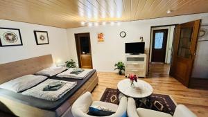 Private Studio Apartment with Balcony in Dortmund-Brackel
