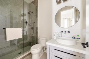 Luxury Private Suite in Elegant Richmond Villa