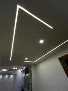 Cozy Top Floor Stay, Beautiful Balcony Views