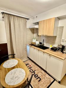 Cozy Apartment- Old town