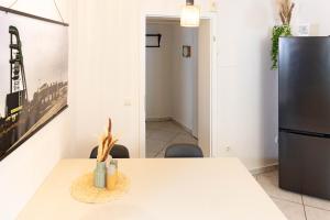 Modernes Apartment am Park ruhig, komfortabel, Handtücher, Bettwäsche, MagentaTV