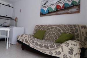Poolside Oasis Ground Floor, WiFi & Terrace