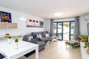 Villa Lomo Blanco by Villa Plus