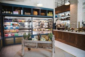 Scout Living PCM - Placemakr Atlanta, Apartments by Hilton