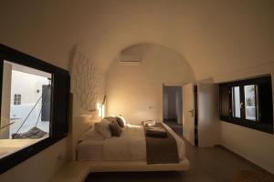 Rosaviglia Luxury Villa - an Oia Private Hideaway