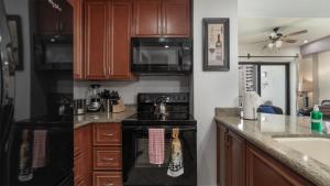 Las Palomas Phase I Topaz 706 Exceptional OceanView Unit