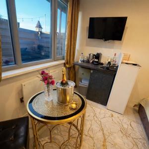 MMA Apartament with Sauna & Private Yard