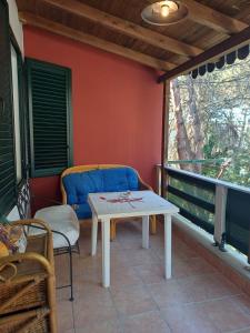 Cozy Seaside Apartment - Qerret Beach