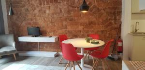 S4.Mercat Sant Antoni - Central Location. Metro L2