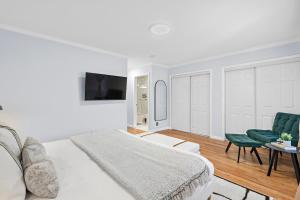 Urban Haven, Spacious 3BR 2BA, Easy NYC Access