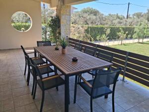 Georges family friendly maisonette with great exterior