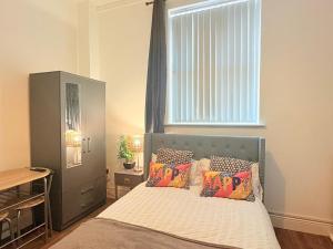 Stylish Studio flat 3,Parking,Contractors,NHS,Families,nr Sandwell hospital