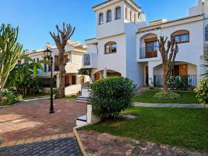 Stay in Costa Hispania