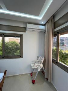 Iris good life mountain Apt, pool and beach 600m