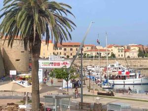 La casetta nel porto di Alghero