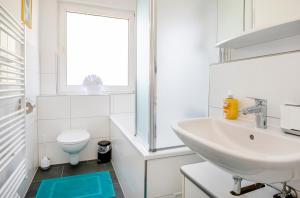 Moderne Wohnung für 6 nahe Arena