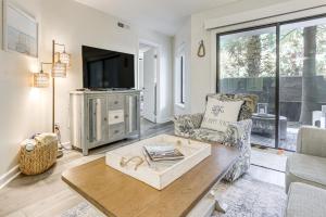 Poolside Days, Beach Strolls! Hilton Head Getaway