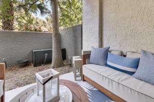 Poolside Days, Beach Strolls! Hilton Head Getaway