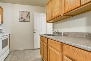 Near Oregon Caves: 2-Studio Retreat w Game Room!