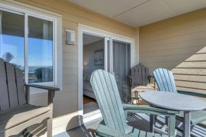 Sandy Shore by Oak Island Accommodations