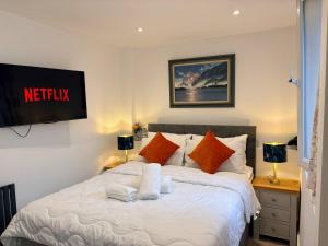 Luxury York City Centre Apartment With King Size Bed - Walk to Train Station & Top Attraction