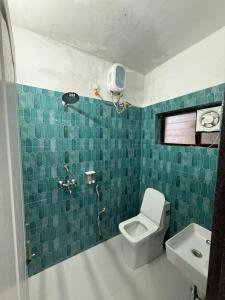 Sunshine Park By RoomzAway