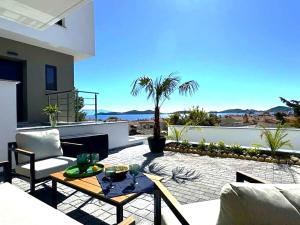 Kallisti View Apartment