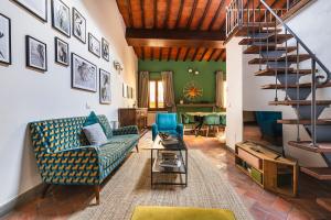 Tuscany feelings between Arno and Piazza della Signoria