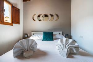 Tuscany feelings between Arno and Piazza della Signoria