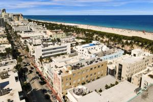 Chic 1BR in the Heart of SoBe Ocean 1 Min Away 308