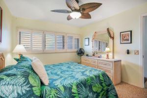 Wailua Bay View 107 Oceanfront condo