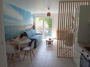 Studio - Balcon plein sud - Plage à 100m
