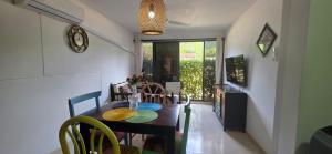 Apartamento Con Piscina Cerca Al Aeropuerto